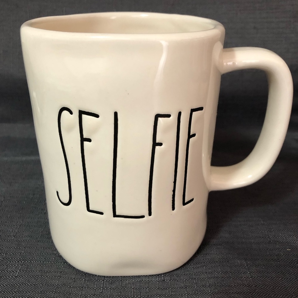 🛍️5/$20🛍️”SELFIE” Coffee Mug⭐️